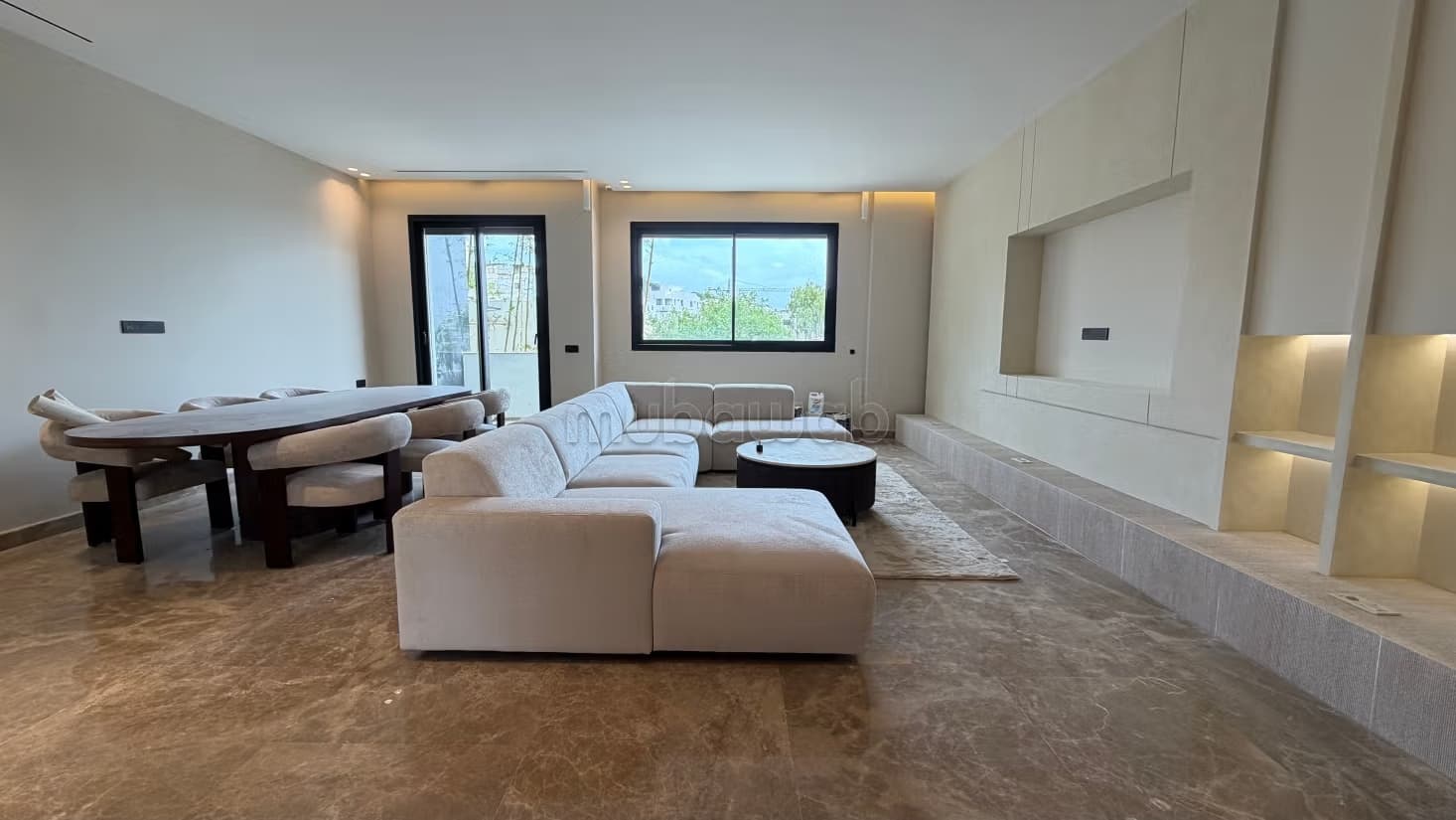 Très bel appartement en location à Du Golf. Surface totale 1...