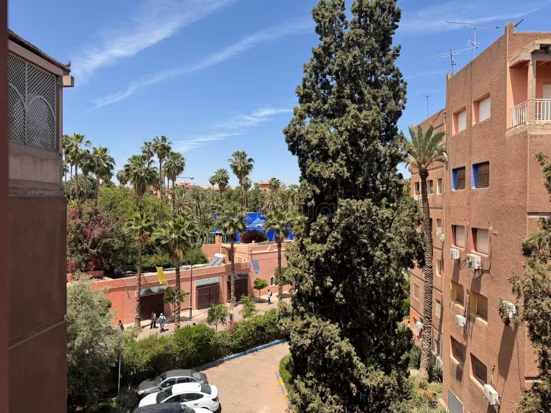 Vend appartement à Majorelle. 2 belles chambres. Concierge e...