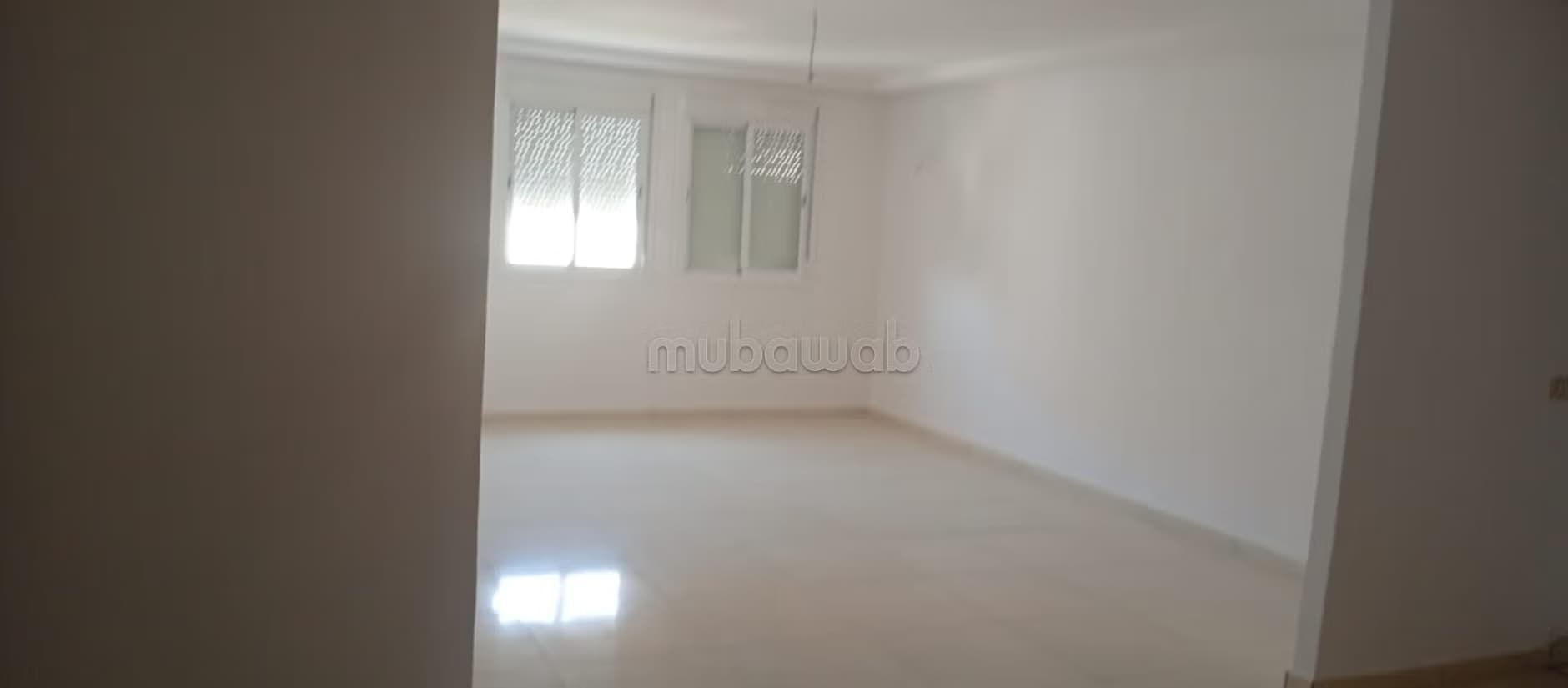 Appartement à louer à Branes 1. Surface de 101 m². Concierge...