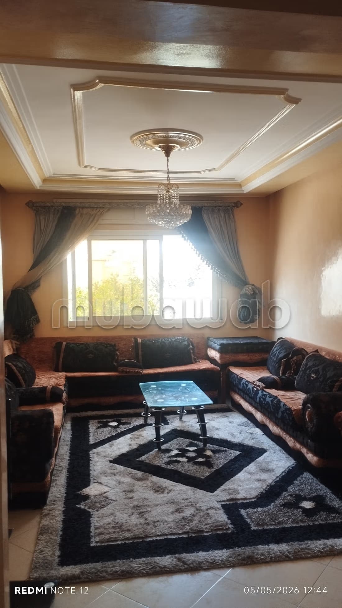 Location d'un appartement à Mister Khouch. 3 grandes pièces...