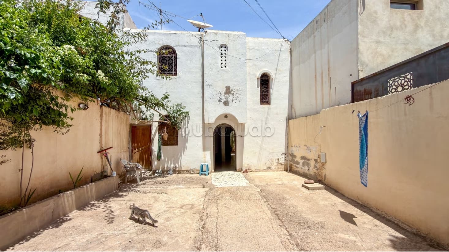 Maison à Fort Potentiel à Vendre– Quartier Charaf