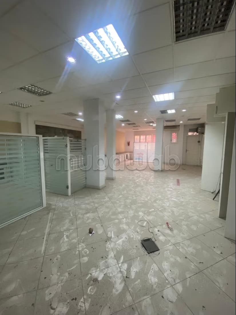 Bureaux à louer en Hassan Centre Ville. Surface totale 135 m...