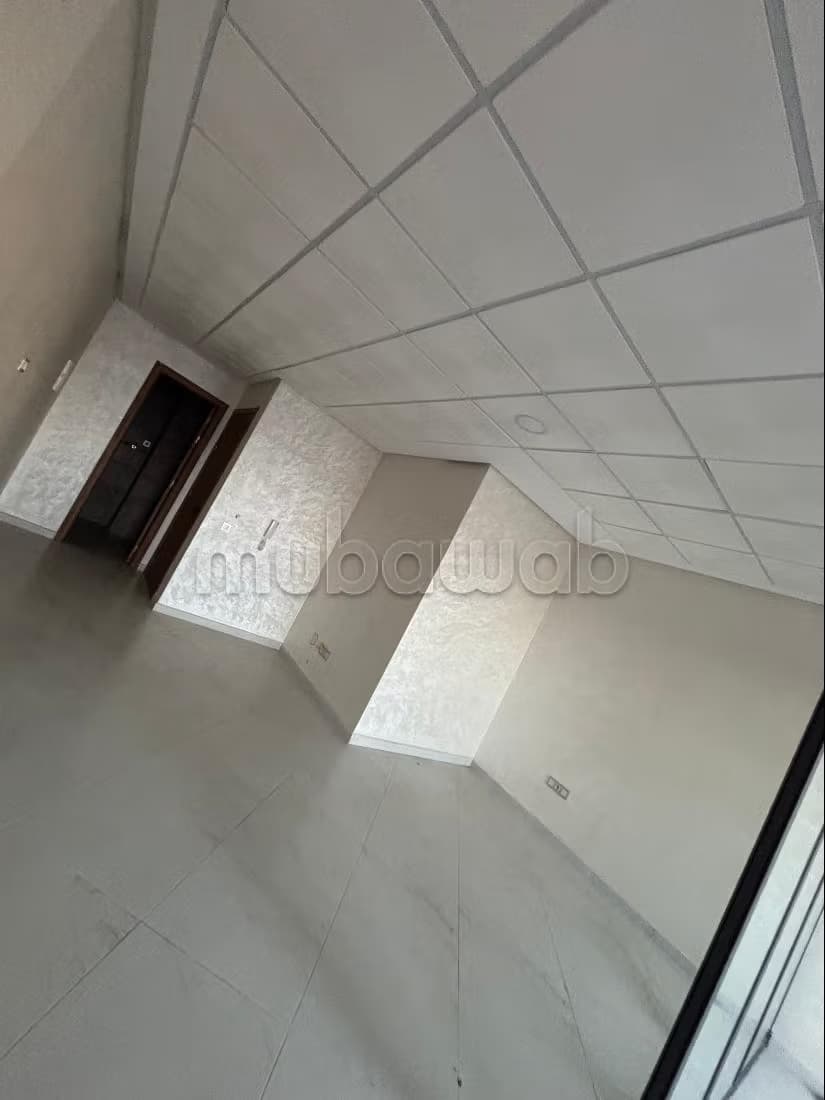Bureaux à louer à Traik ain chkef. Surface totale 45 m². A...