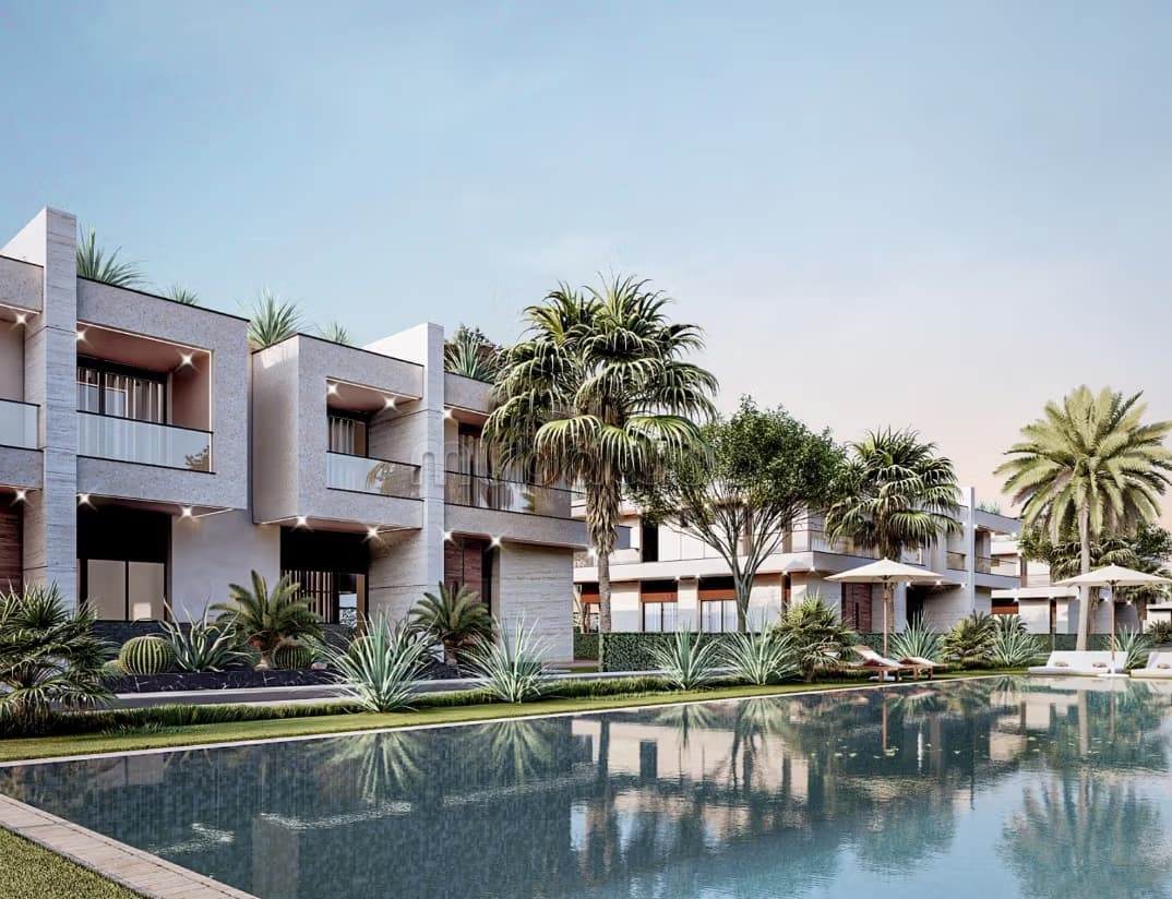 Dans domaine gardé à 10 km de Marrakech, superbe villa neuve...