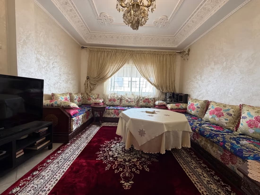 Appartement situe dans un r2