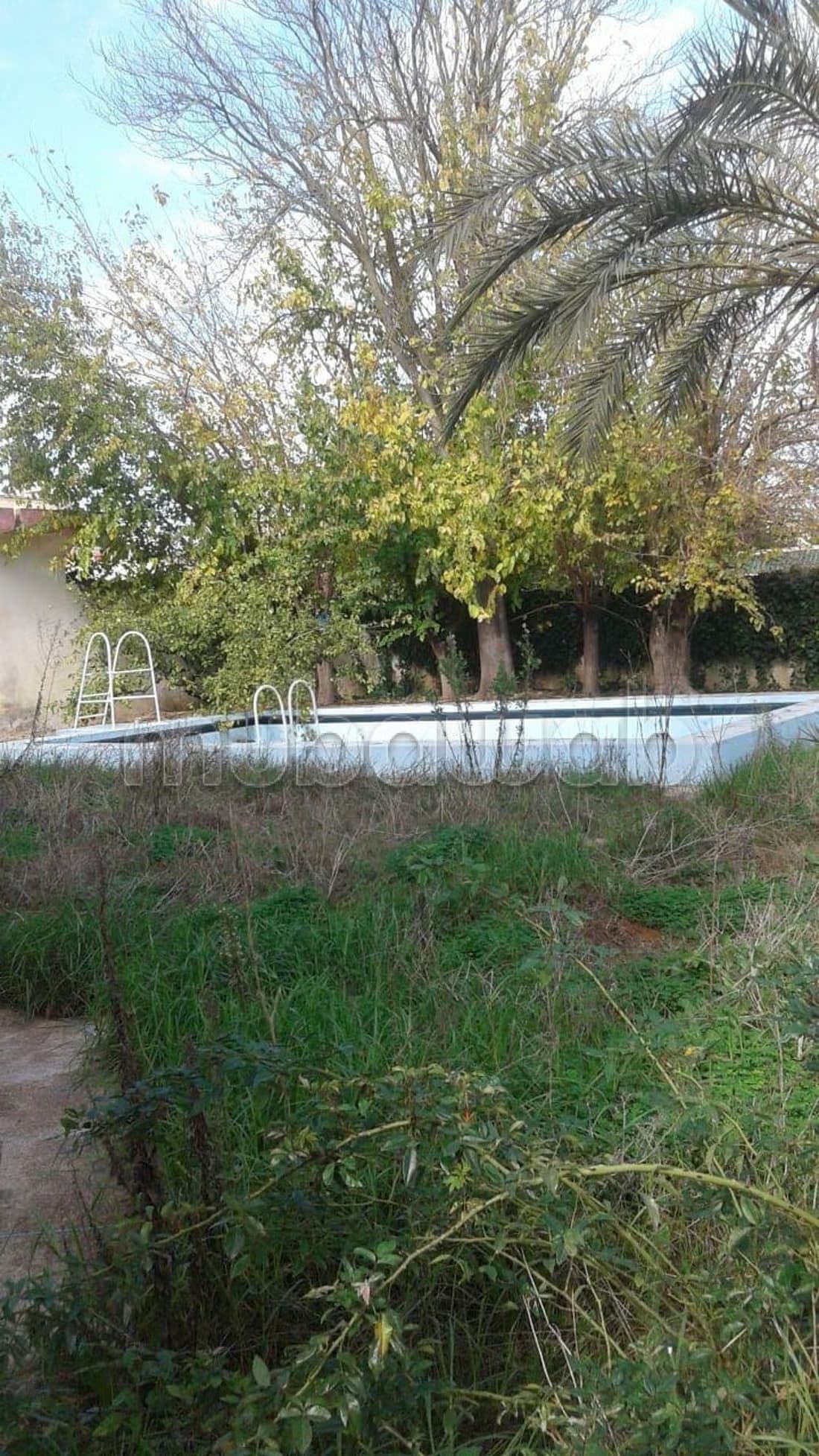 Maison de haut standing à vendre à Plaisance. Surface totale...