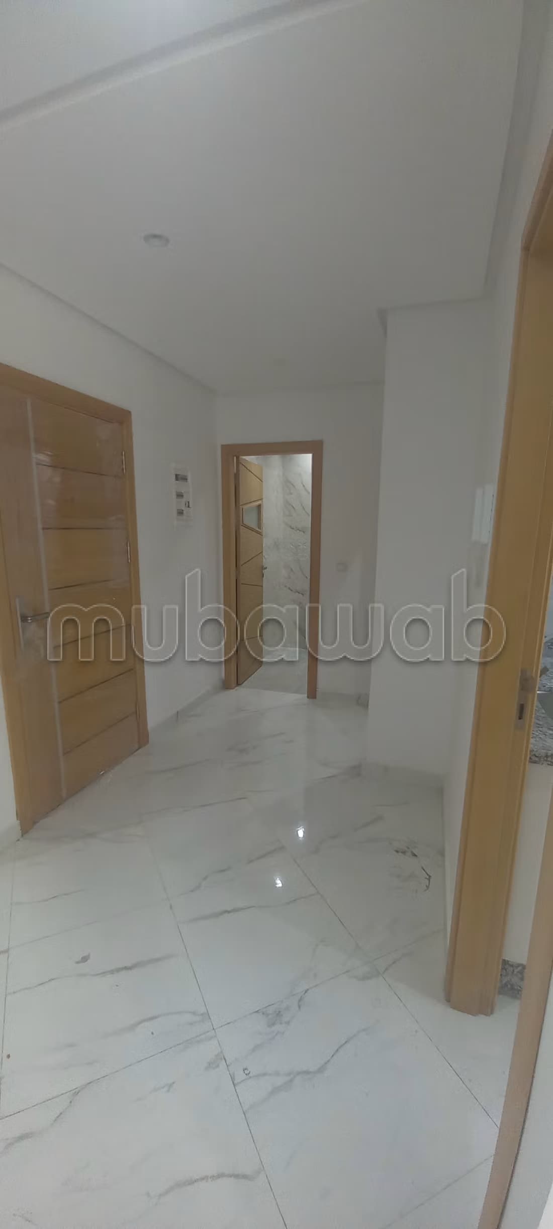 Appartement à louer à Moujahidine. Surface totale 95 m². A...