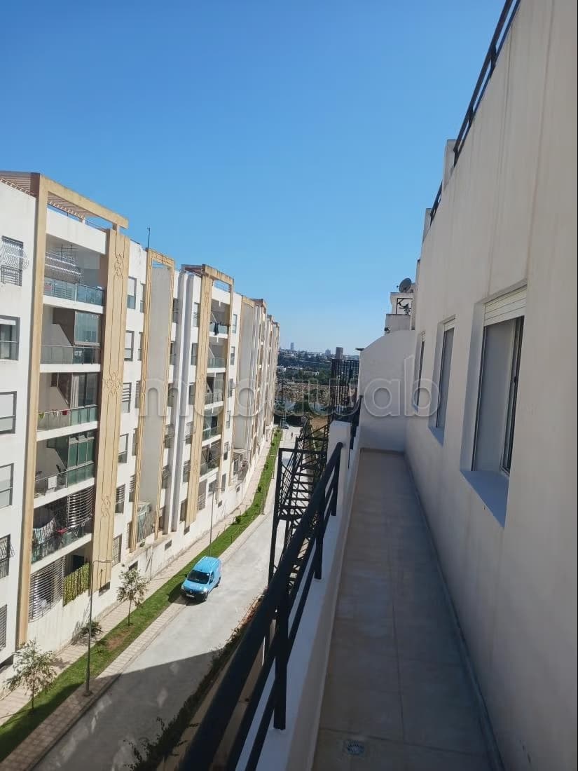 Appartement calme proche station Tramway El Razi