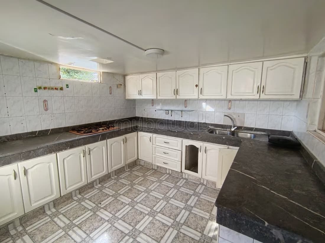Appartement à rénover en vente à les orangers Rabat