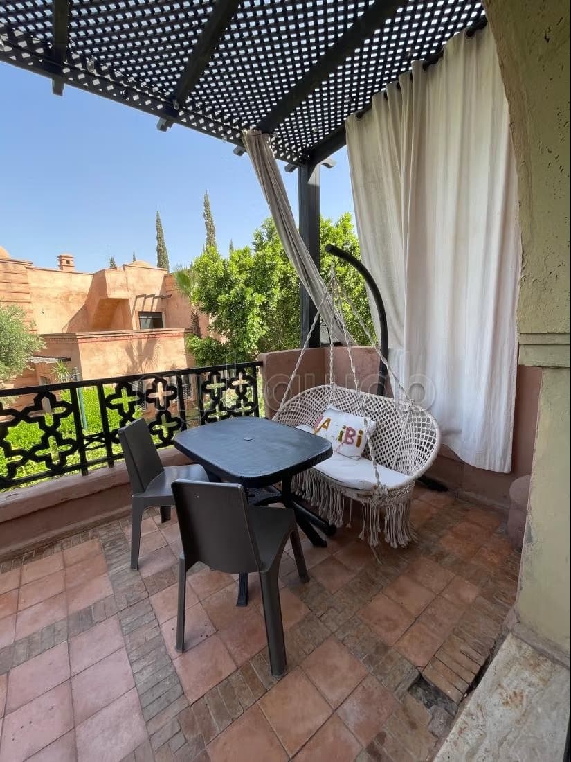 Appartement avec Grand Rooftop à Vendre – Route de Ouarzazat...