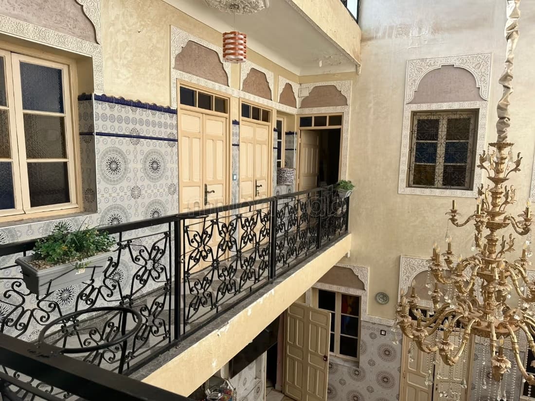 Beau riad 5 chbs de 130 m2 au sol bab Doukkala