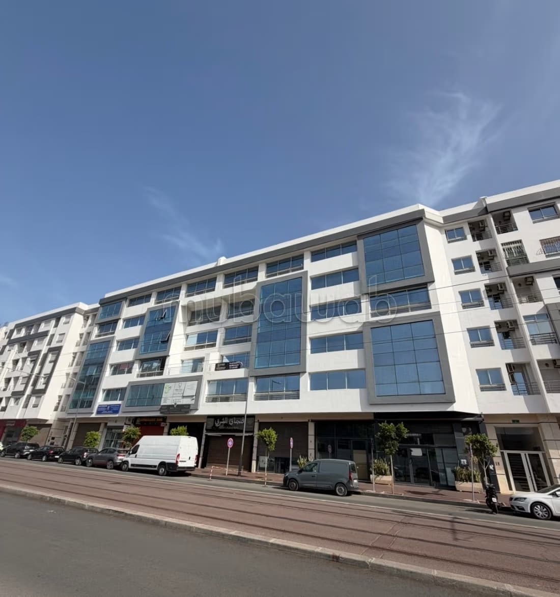 Immeuble neuf de plateaux de bureaux i rabat ville