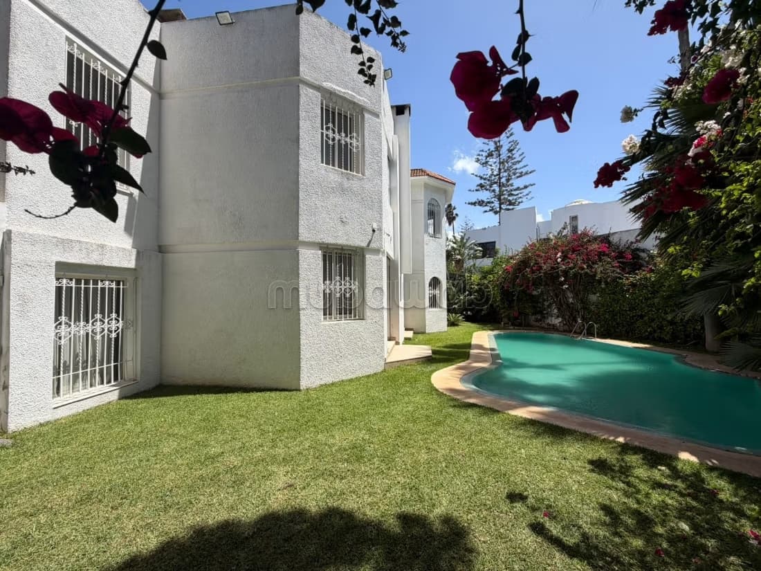 Vente villa de luxe à El Manar El Hank. 4 belles chambres. P...