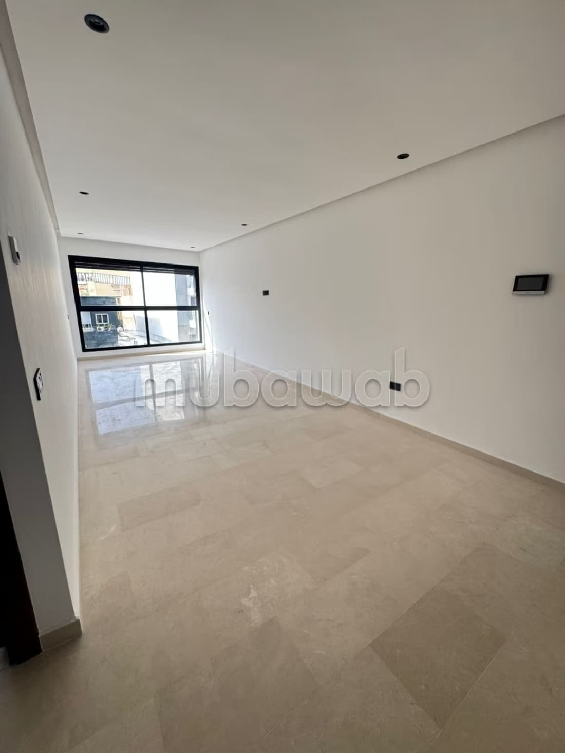 Location studio vide à Quartier Palmier