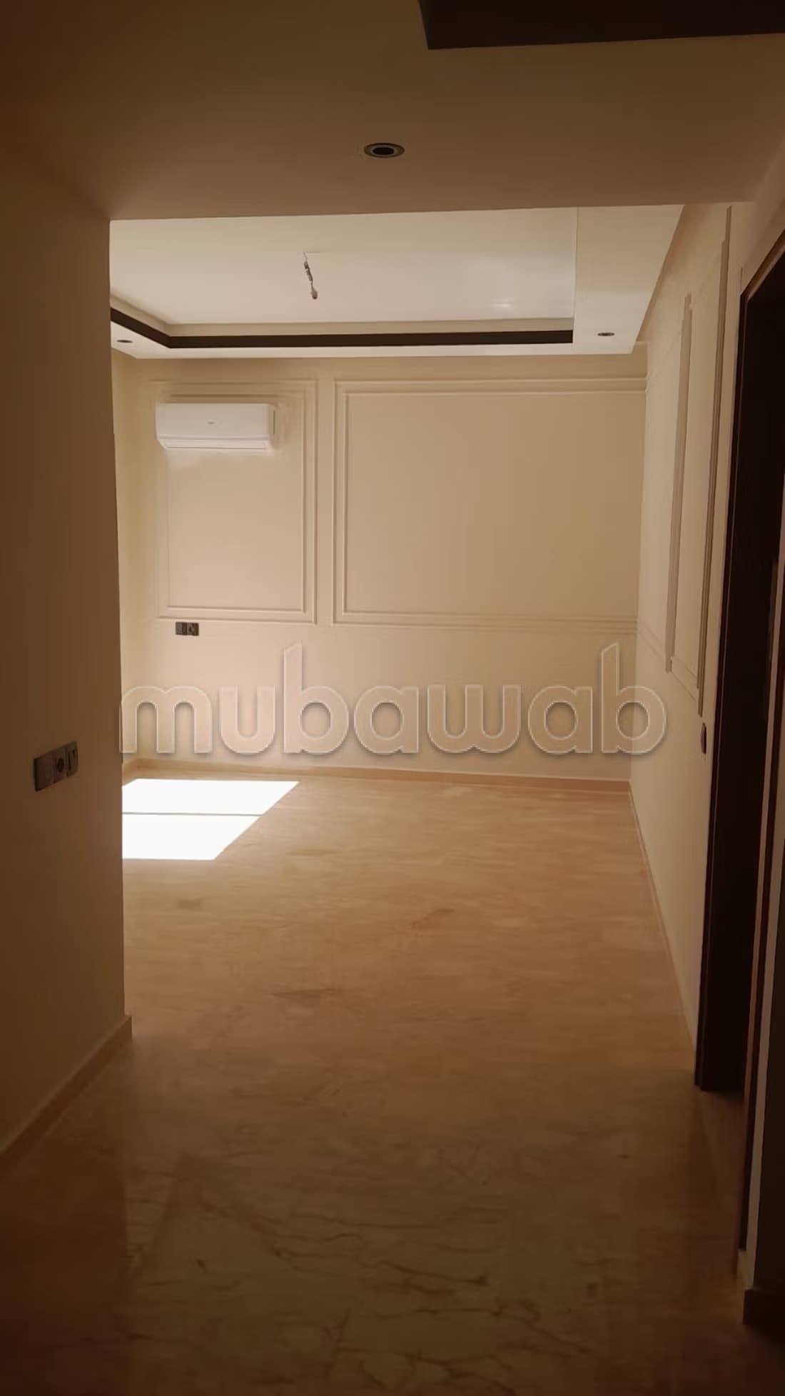 Vente d'un bel appartement à Oasis. 3 pièces. Porte blindé...