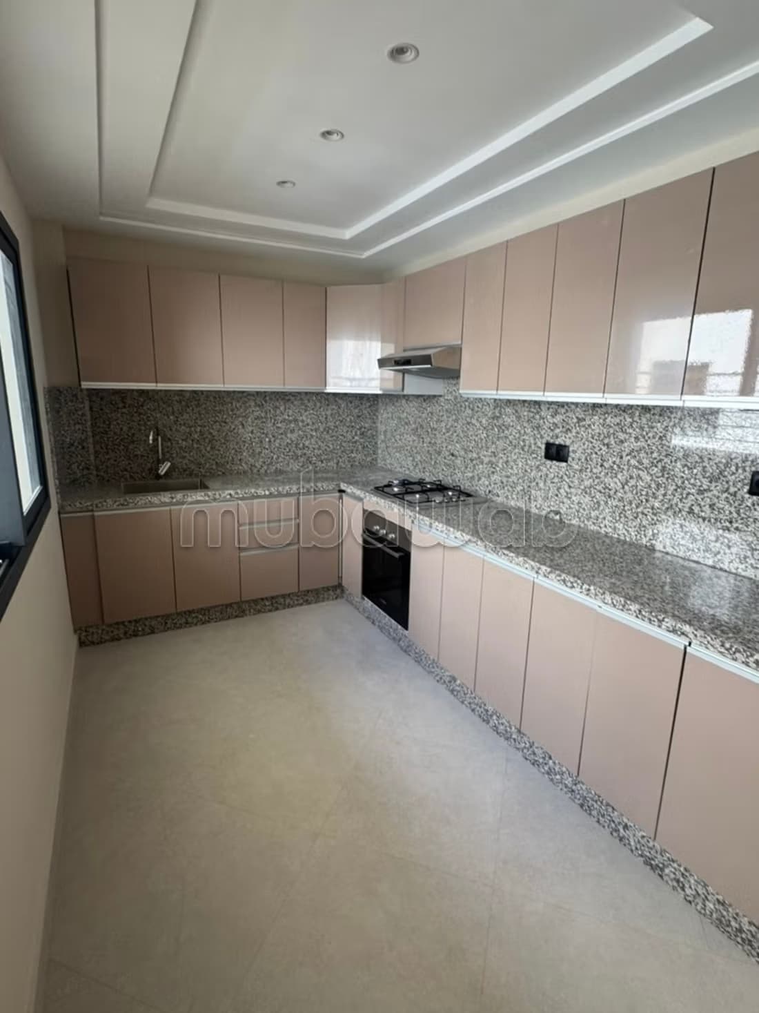 Superbe Appartement avec Grande Terrasse à Iberia