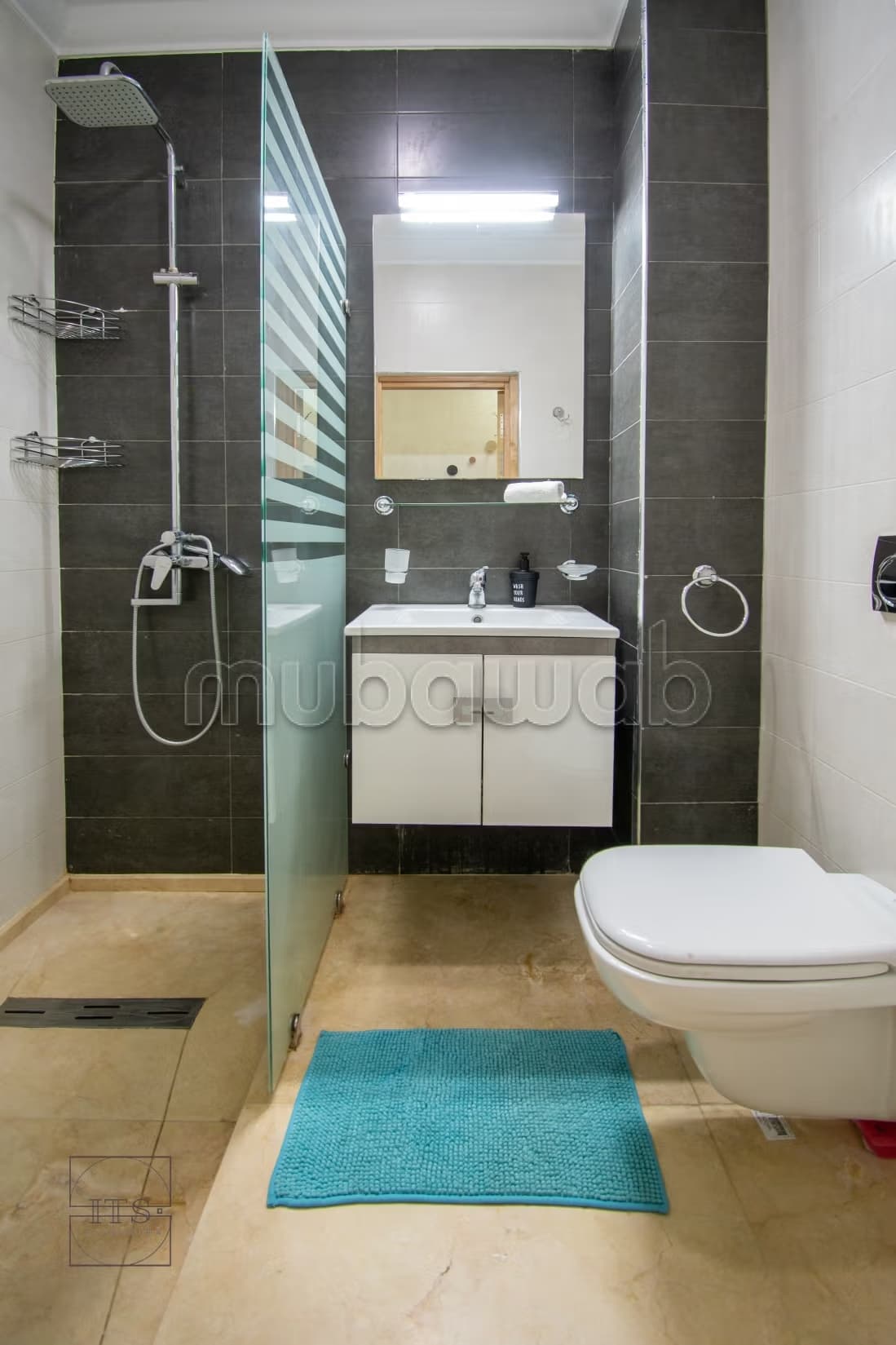 Appartement moderne de 2 ch en location à l’année