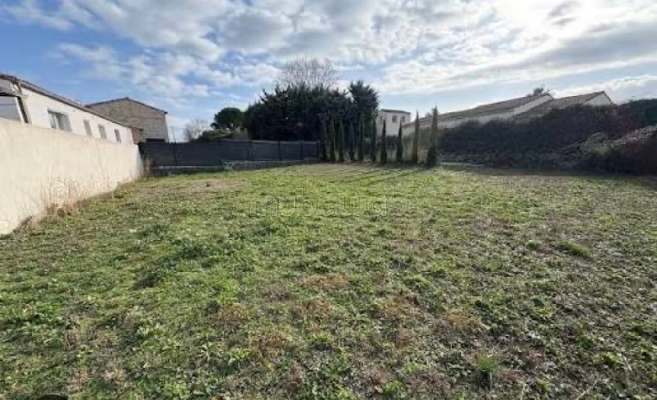 Terrain en vente à Agdal. Surface totale 2500 m²