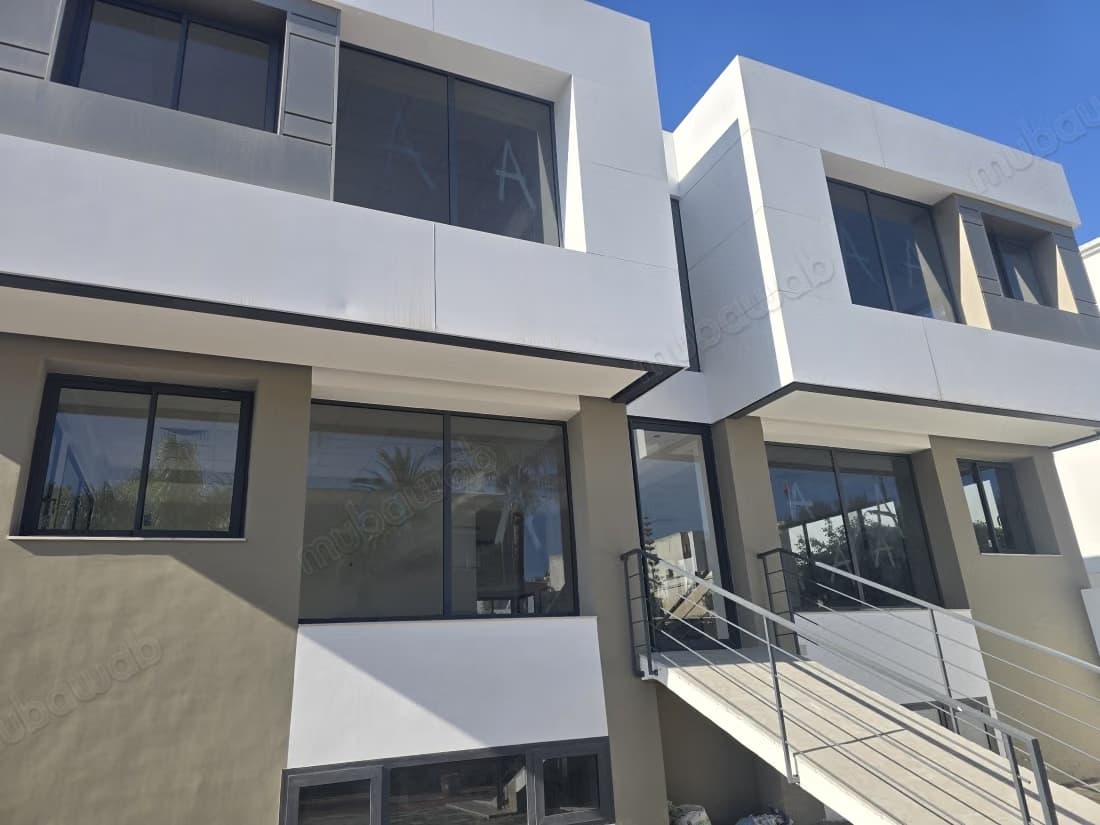Villa Usage Bureaux en location en Rabat Hassan. Ascenseur e...