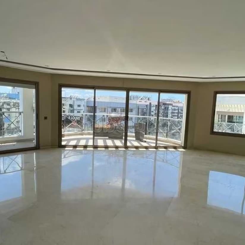 Appartement à Vendre de 431.0 m² à Casablanca, Triangle D'Or