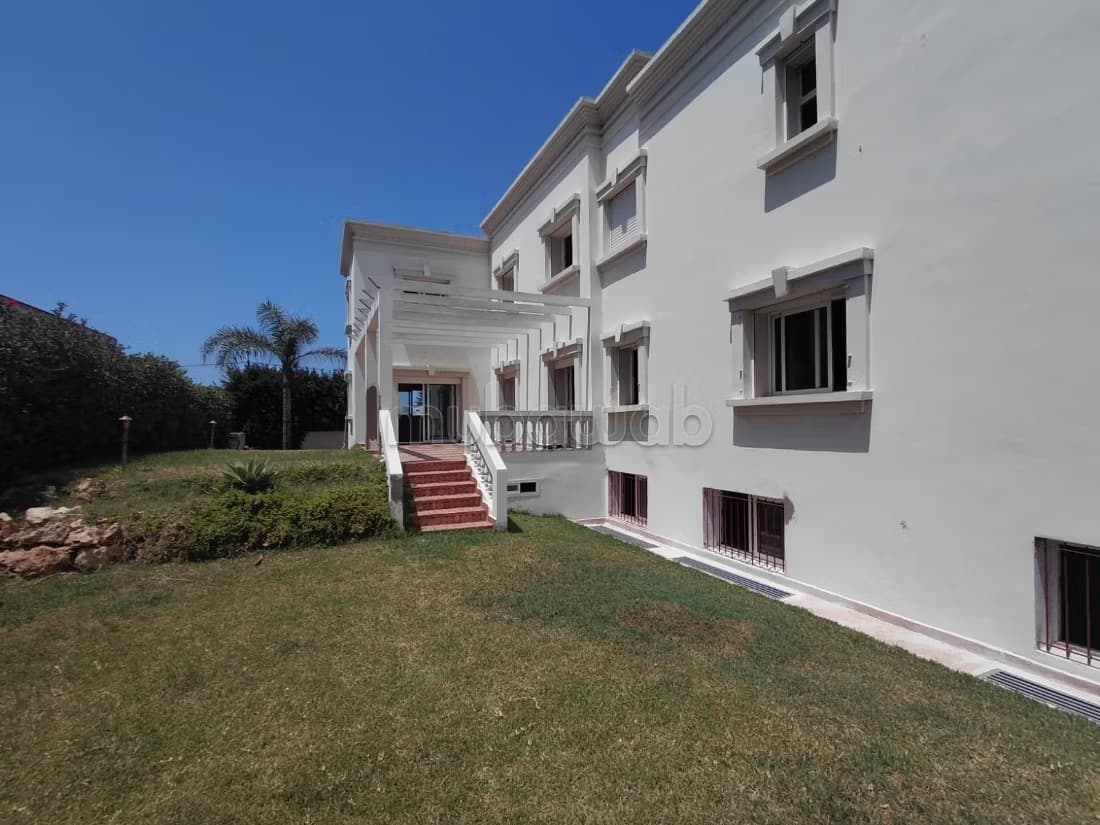 A saisir grande villa