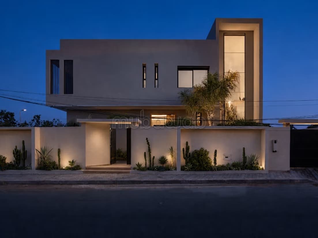 Magnifique villa à vendre à targa. 11 pièces. Porte blindée...