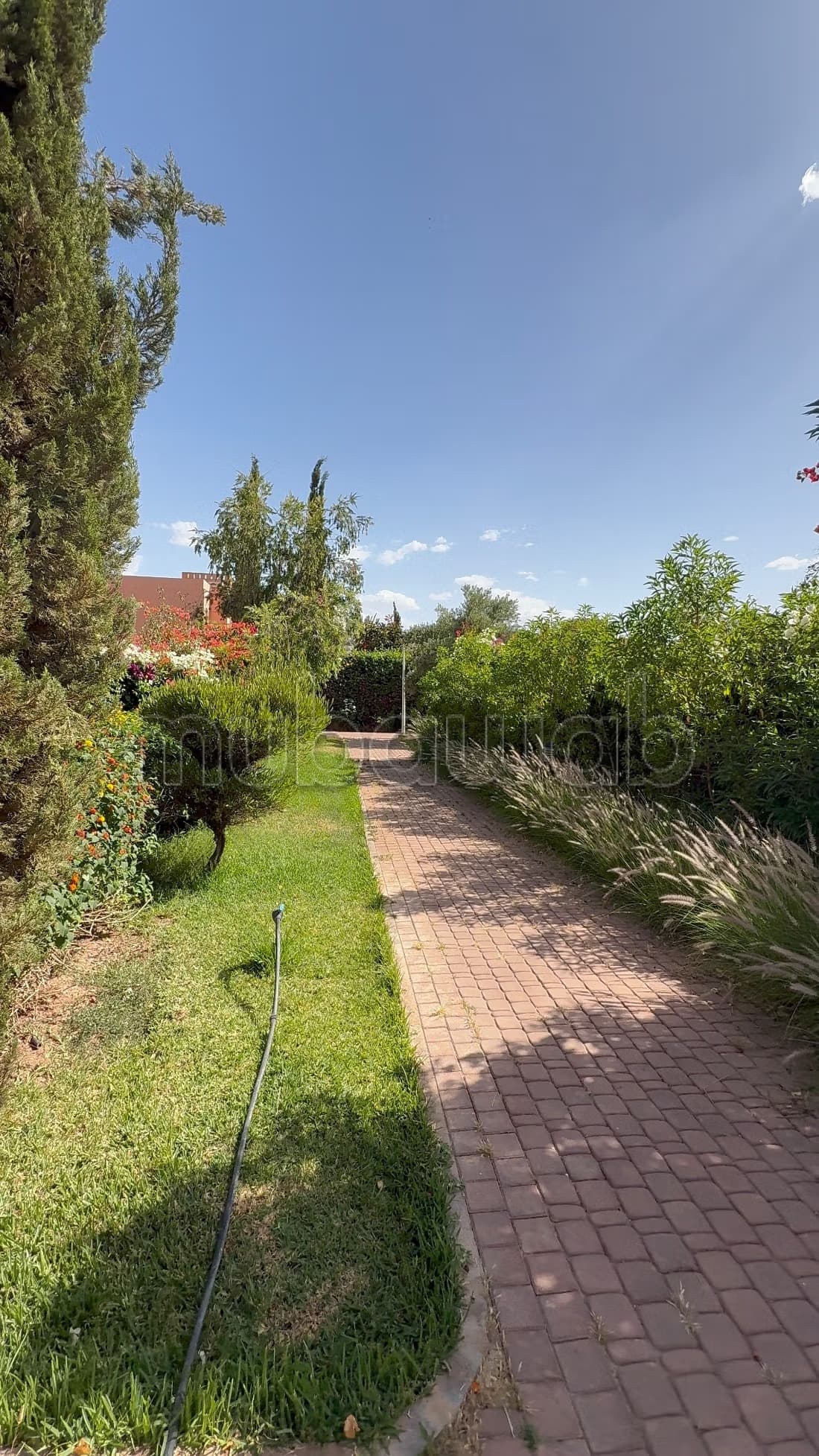 À louer – Villa jumelée meublée de standing dans résidence s...