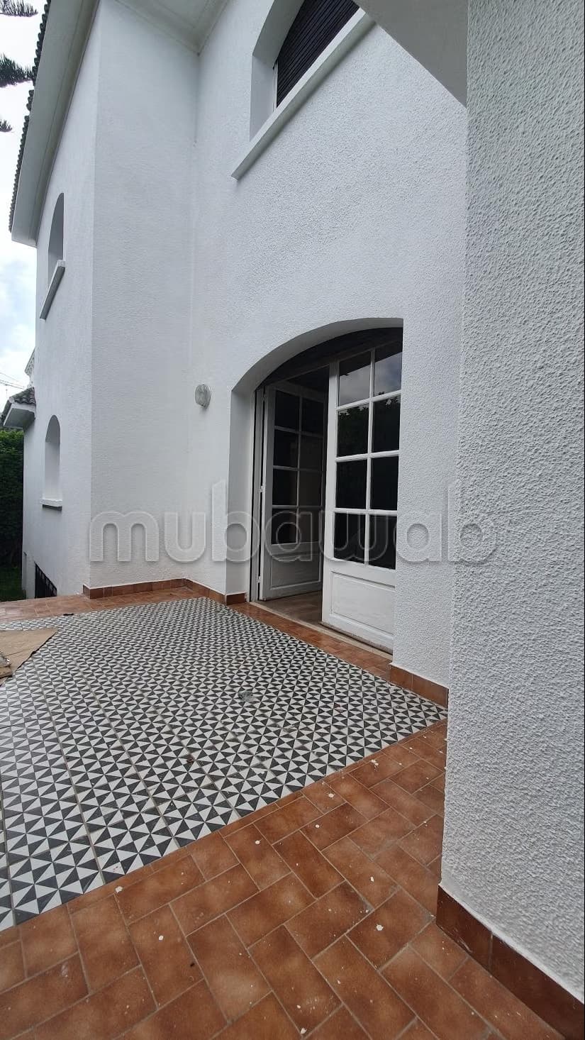 Magnifique villa à louer à Cil