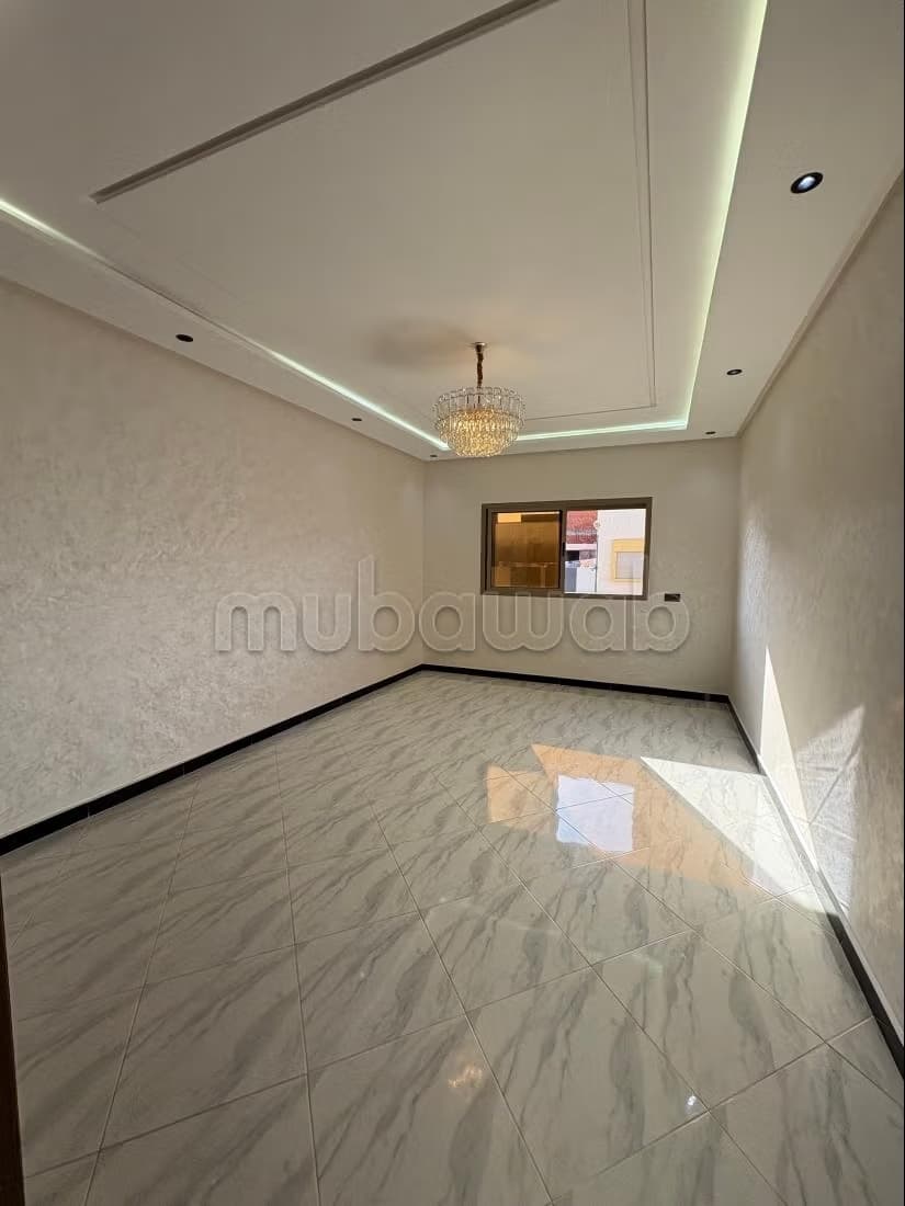 Vend appartement à Alliance mehdia 2.2 belles chambres. Cui...