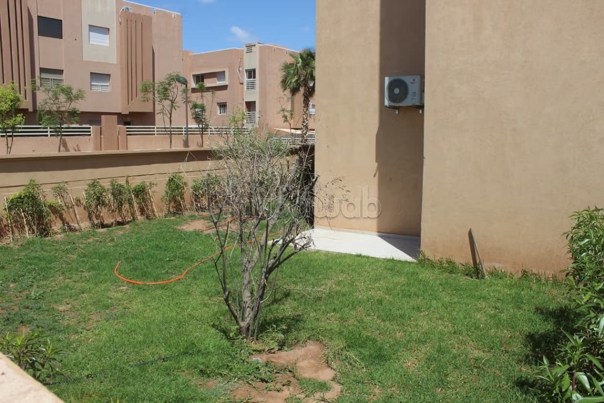 Appartement avec jardin a LOUER VIDE