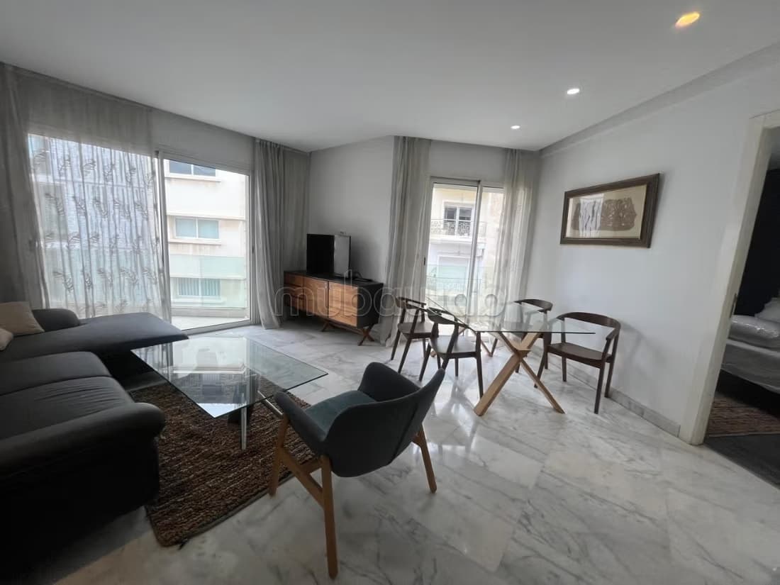 Appartement en location à Triangle d'Or. 1 chambre avec balc...