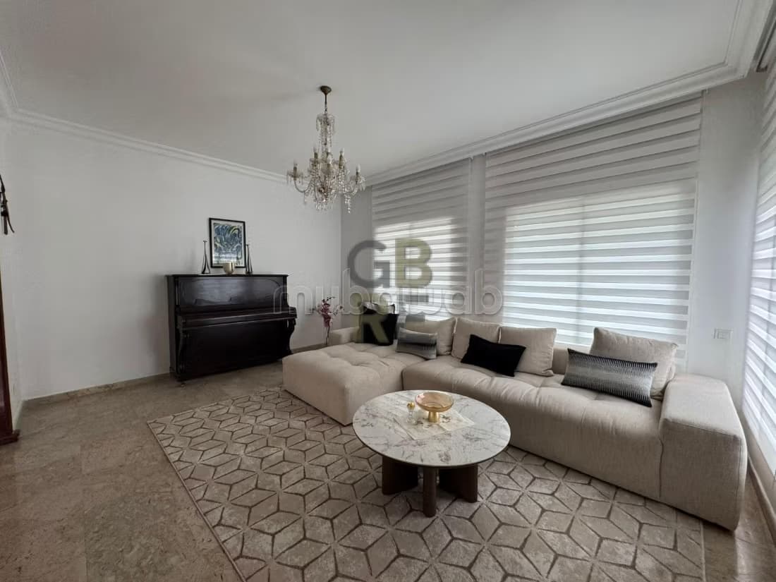Villa de Prestige avec Piscine en location à Souissi