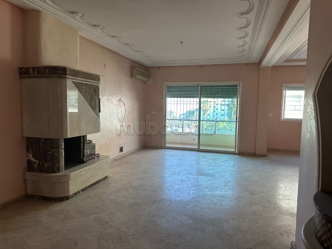 Apparemment À Vendre