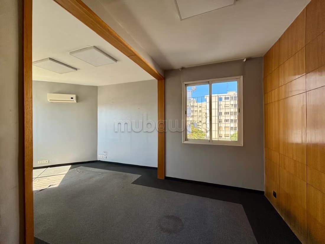 Bien immobilier à usage d'habitation et de bureau