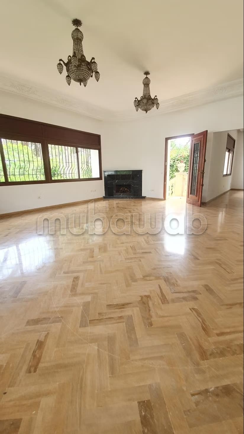 Magnifique villa à louer à Cil