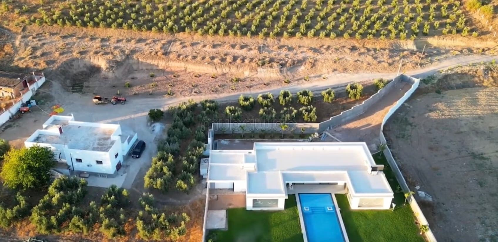 Ferme équipée olive avec villa moderne et piscine proximité...