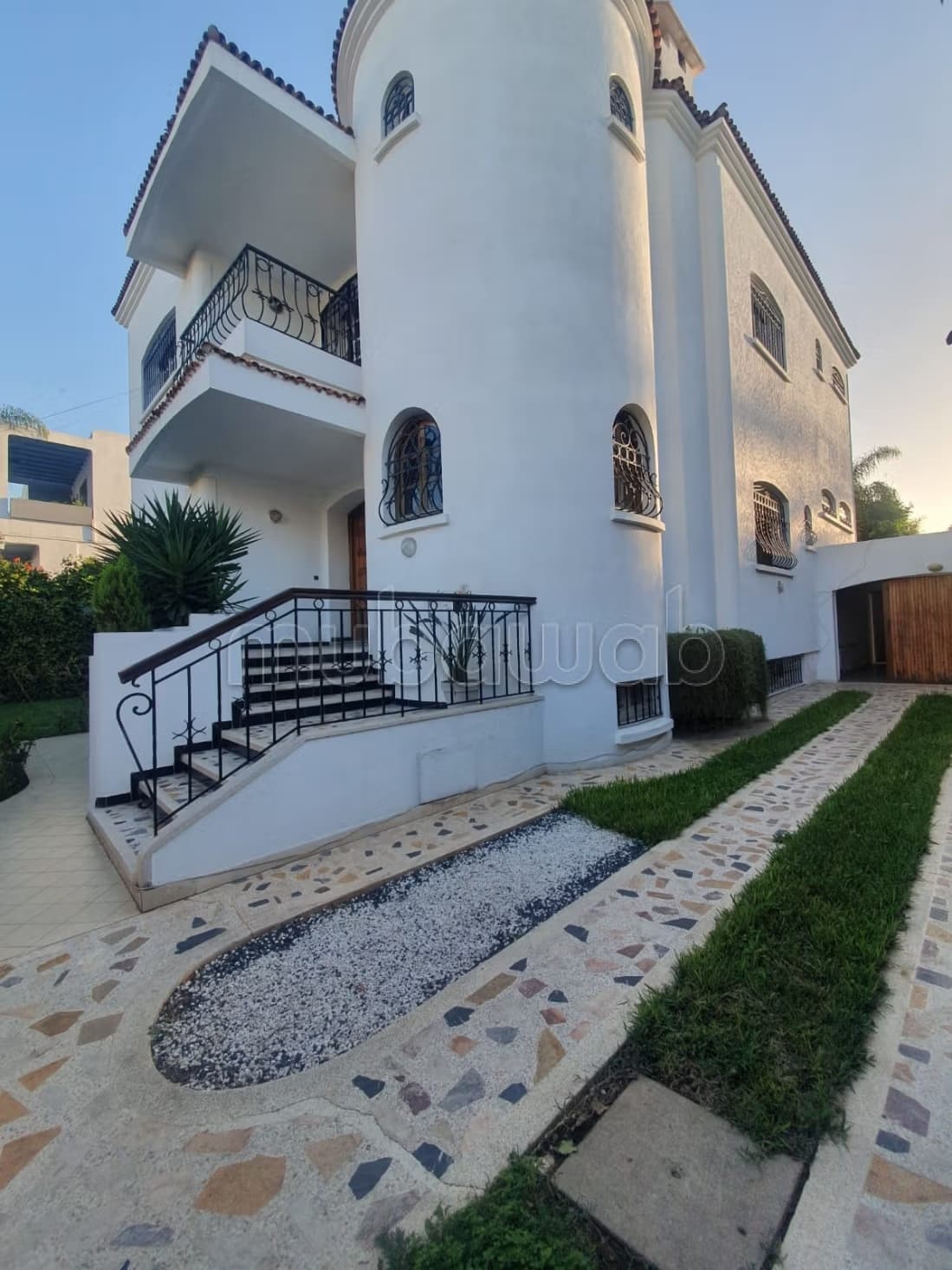 Villa a louer au CIL 440M2, à proximité du CFC