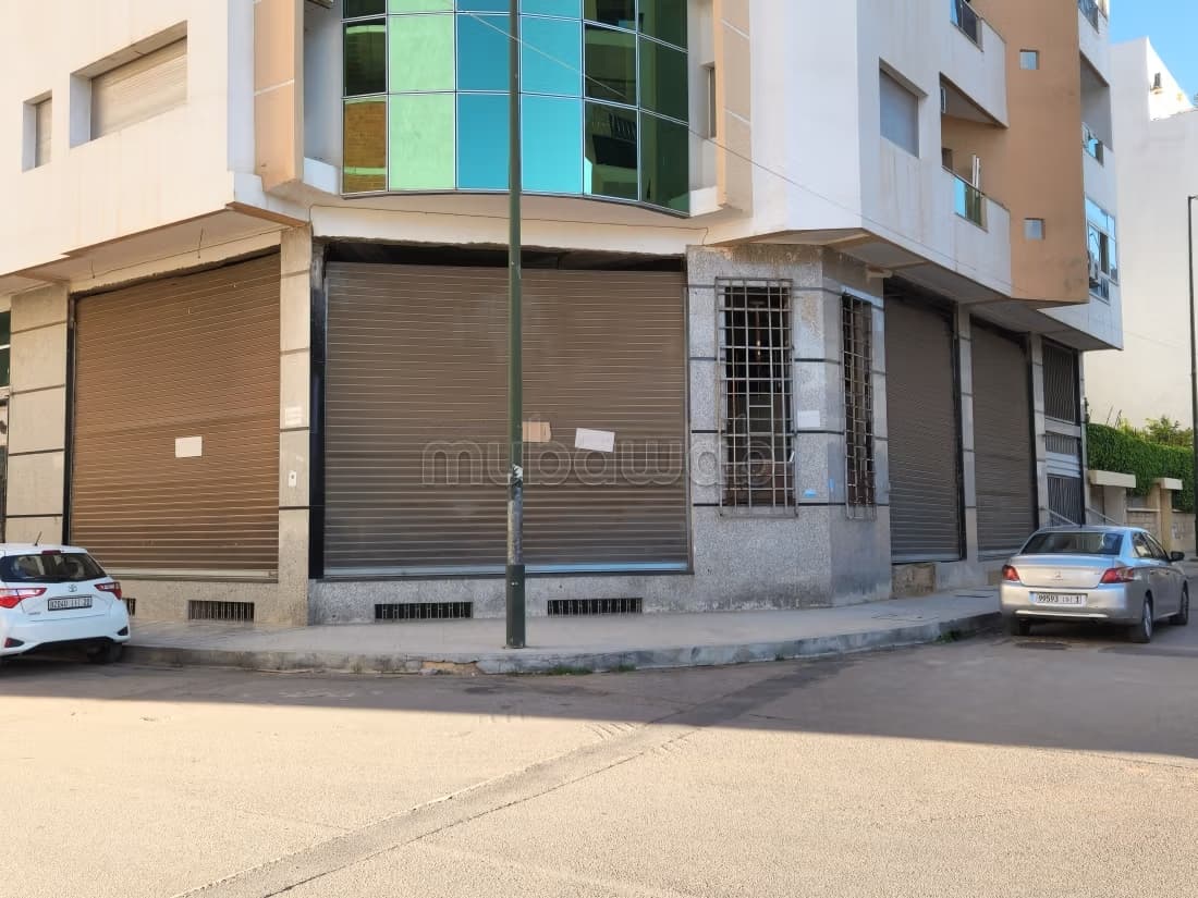 Magasin trois façades Vente ou location proximité Avenue des...