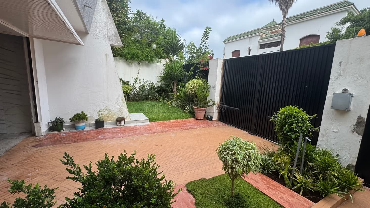 Vente villa de luxe à El Manar El Hank. Surface de 360 m²...