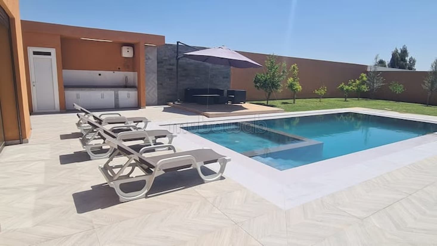 Une superbe villa de standing à vendre avec piscin
