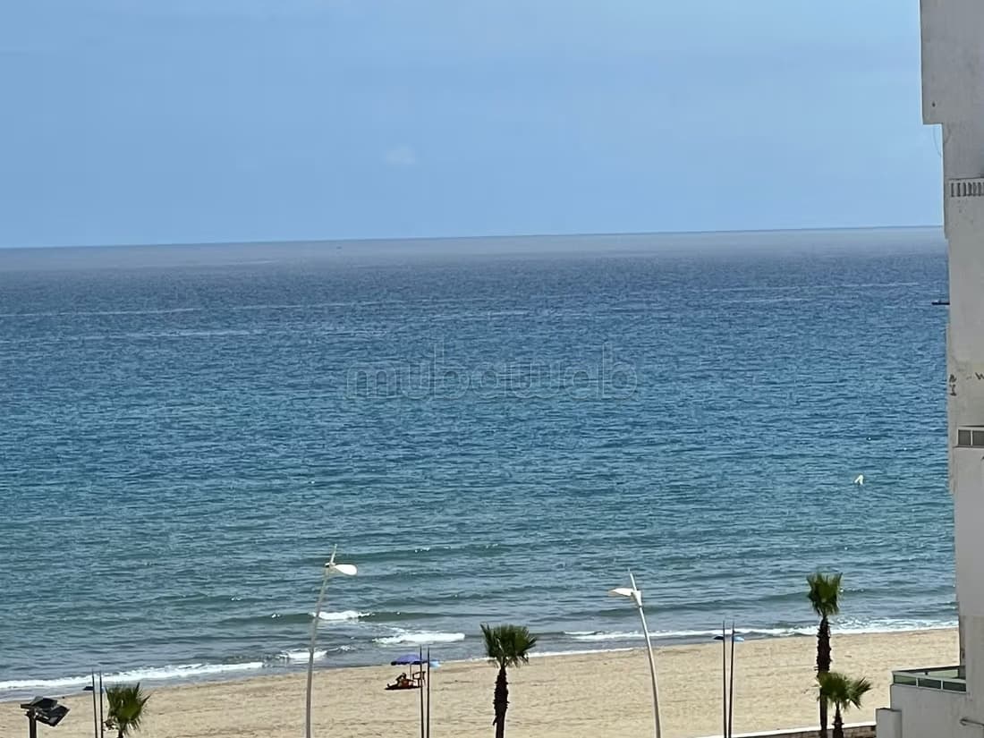 Appartements surplombant la plage de Martil avec piscines