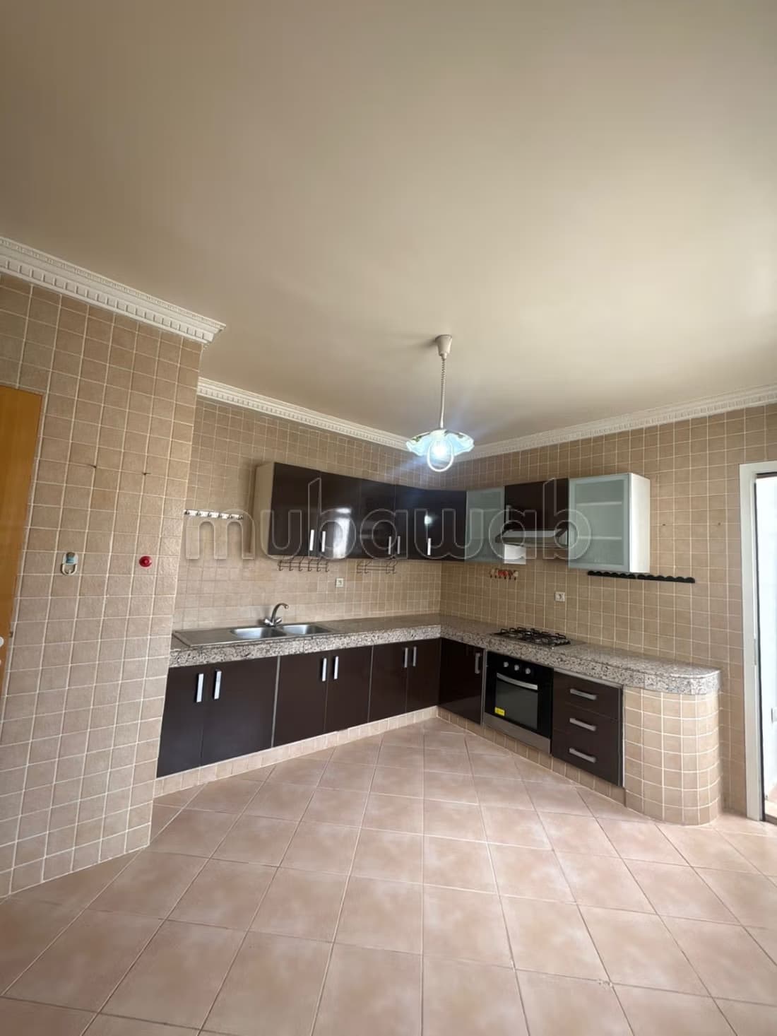 Bel appartement à vendre en Hassan Centre Ville. 3 pièces. S...