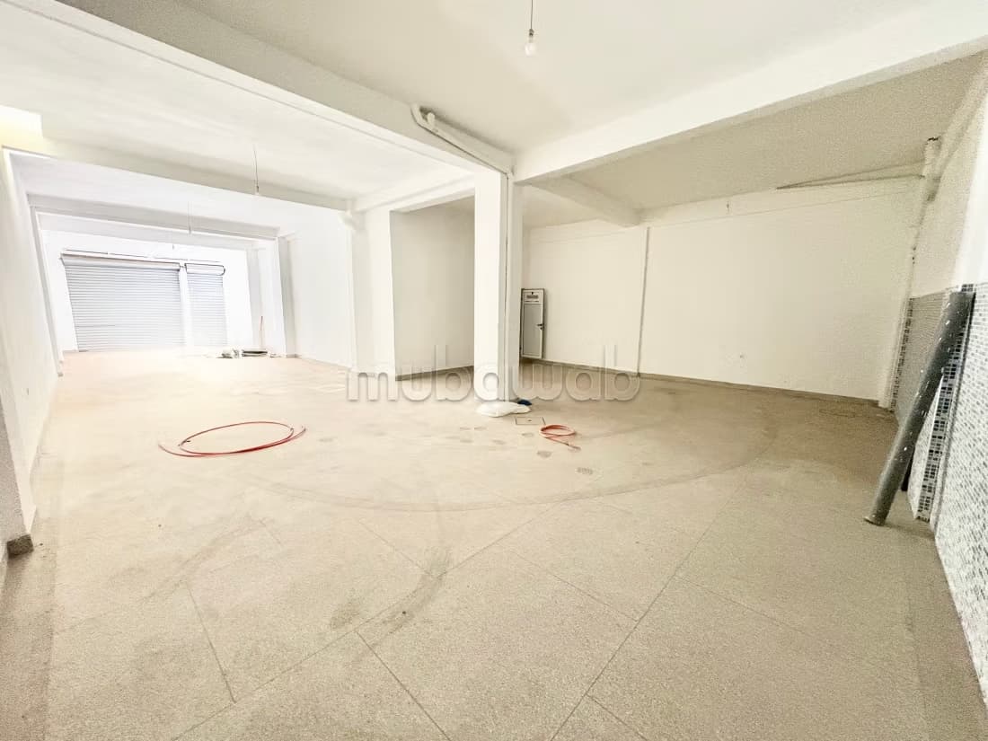 Local commercial en vente à Hay Dakhla. Surface de 150 m²