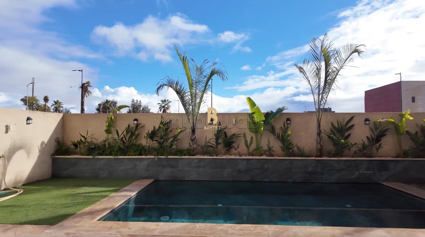 Villa récemment construite par le propriétaire