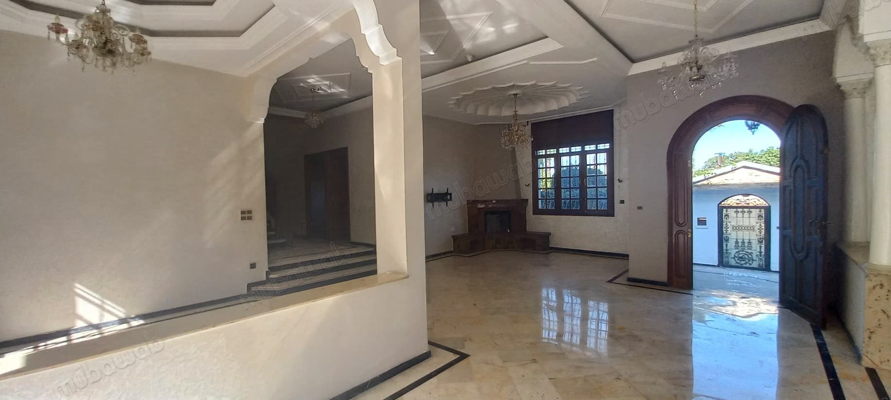 À 4 min du CFC, location d une Villa de 600 m2 quartier Laym...