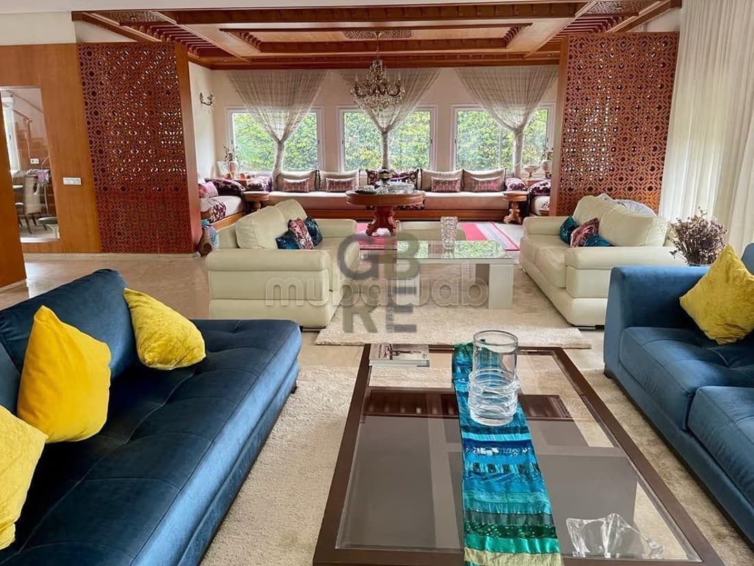 Magnifique villa avec piscine à vendre à l'Orangeraie Souis...