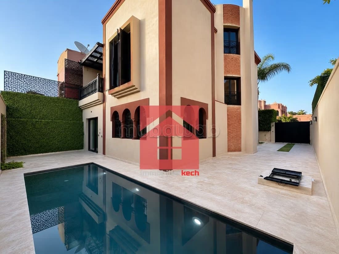 Superbe Villa avec Piscine Privée à Louer