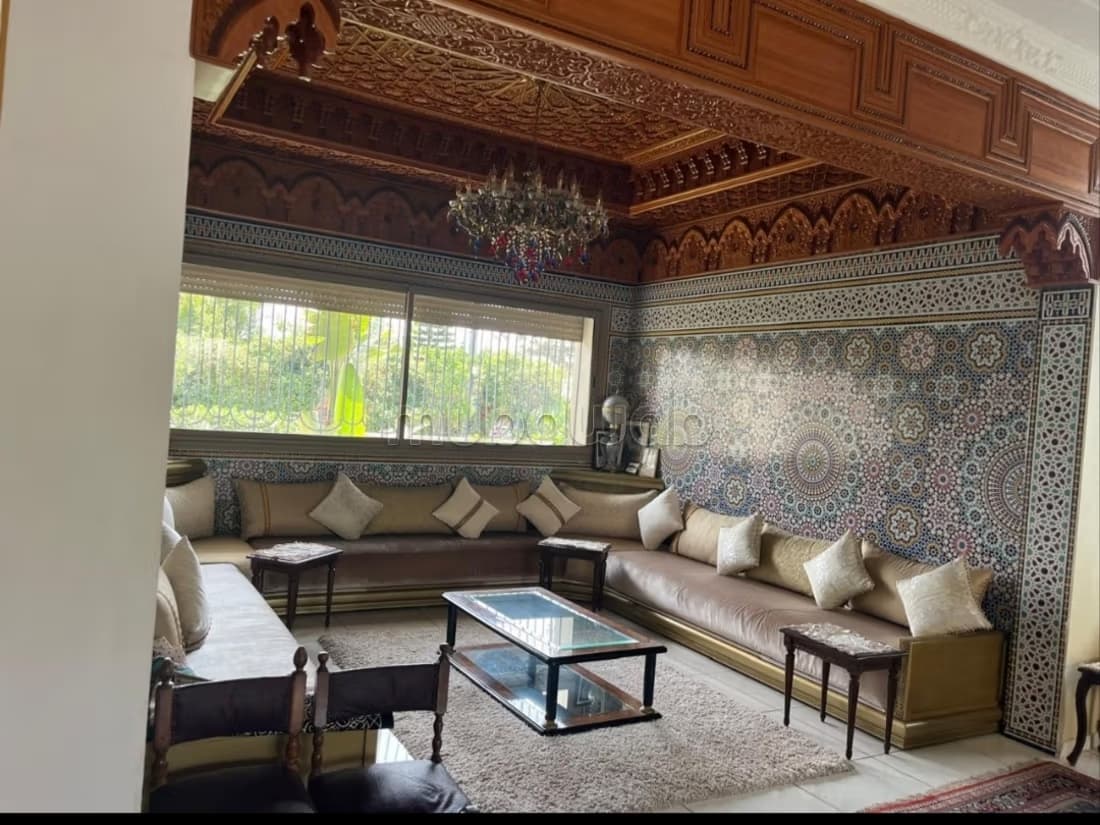 Vente villa de luxe à El Manar El Hank. 7 pièces. Cheminée...