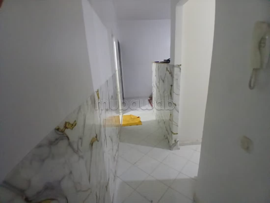 Bel appartement à vendre dans le quartier d'Adrar. 2 grandes...