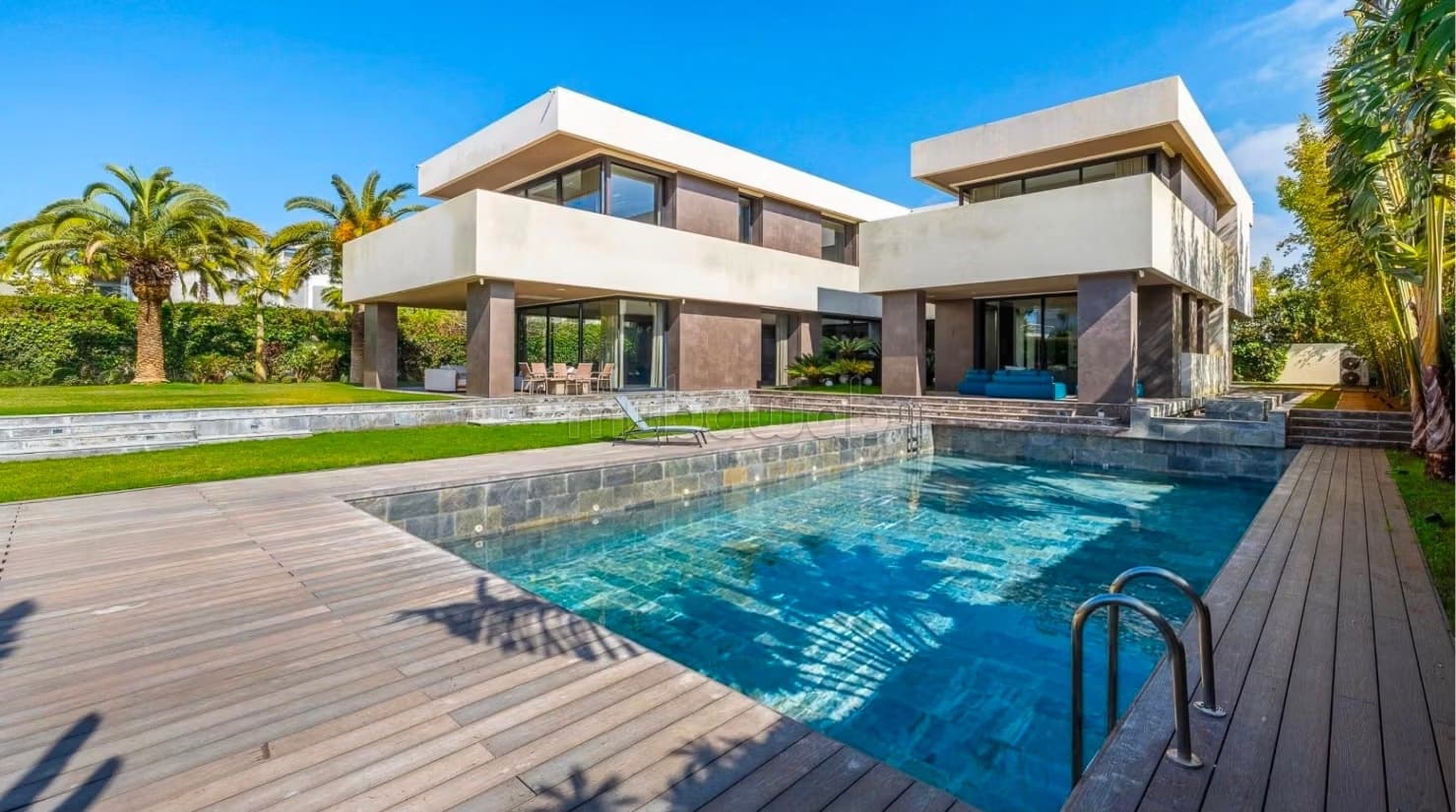 Villa de luxe à vendre à Souissi